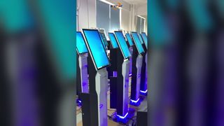 Μαζική Παραγωγή Περιπτέρων Αυτοπαραγγελίας με Αυστηρό Ποιοτικό Έλεγχο