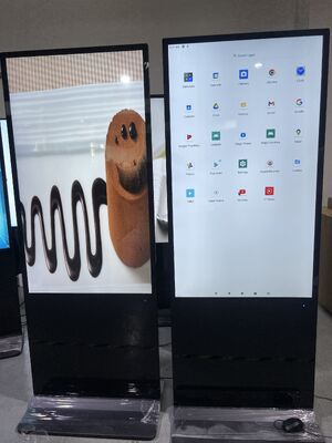 55 ιντσών Android OS LCD ψηφιακή σήμανση με 350 Cd / m2 φωτεινότητα για εσωτερική / εξωτερική διαφήμιση οθόνη οθόνης